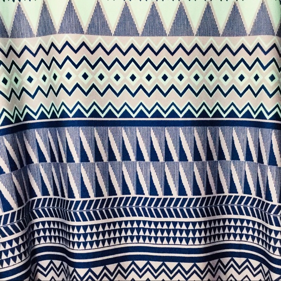 HG Twenty Six Cold Shoulder Tunic - Picture 3 of 4